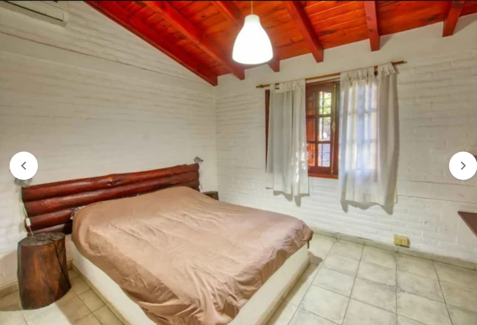 Cabaña Familiar - Dormitorio con ventanas amplias